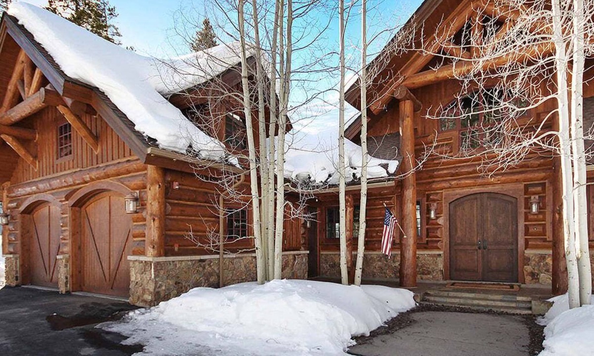 Breckenridge House | Experience luxury at Ten Mile Estate, stunning mountain views and ample amenities!