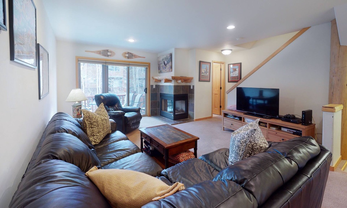 Winter Park House | Fantastic Ski Gem W/ Two Balconies, Gas Grill, Full Kitchen, Fireplace & WiFi!