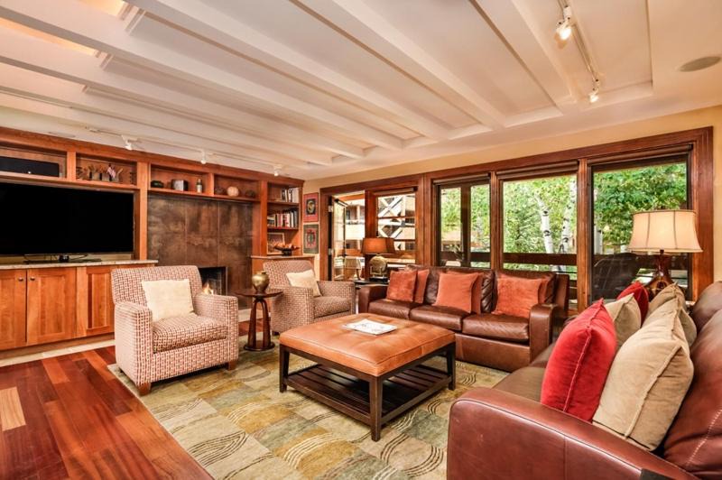 Aspen House | Fasching Haus Unit 10, Condo w/Private Deck, Great Views, 2 Blocks to Downtown Aspen
