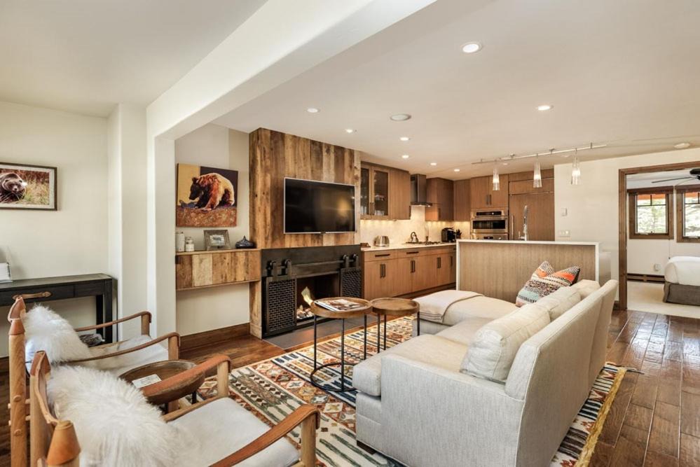 Aspen House | Fasching Haus Unit 6, Condo with Beautiful Decor, Spacious Layout, Great Location