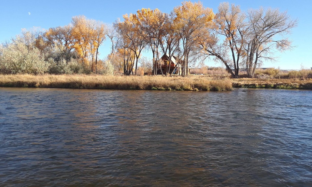 Delta Cabin | Find peace and adventure on the Gunnison River, just minutes from Delta!