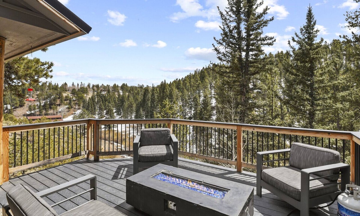 Woodland Park Cabin | Fireside Cabin, Private, Views