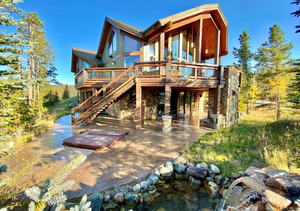 The Highlands House | Four master suites, VIEWS! Hot tub, private ski SHUTTLE, sprawling entertaining areas!
