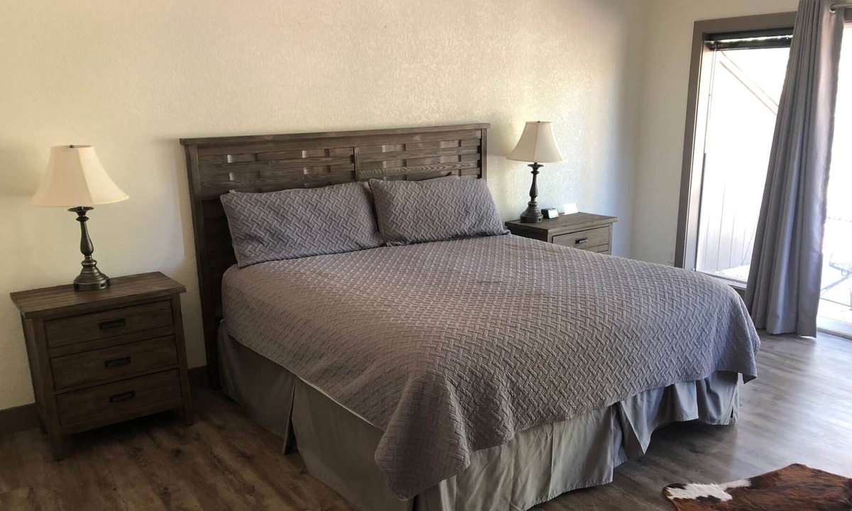 Red Feather Lakes Apartment | Fox Acres Superior King Room