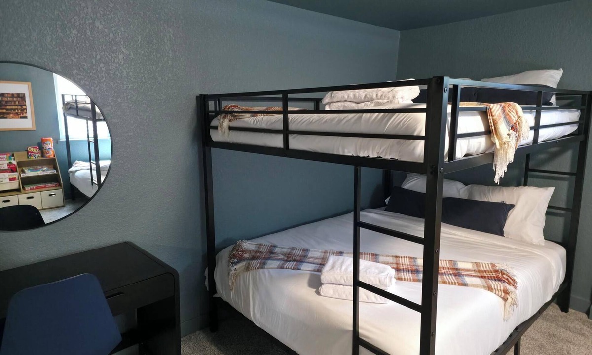 Westminster House | Freshly remodeled home in Westminster. HotTub, Movie Theater, Pool Table, Arcade