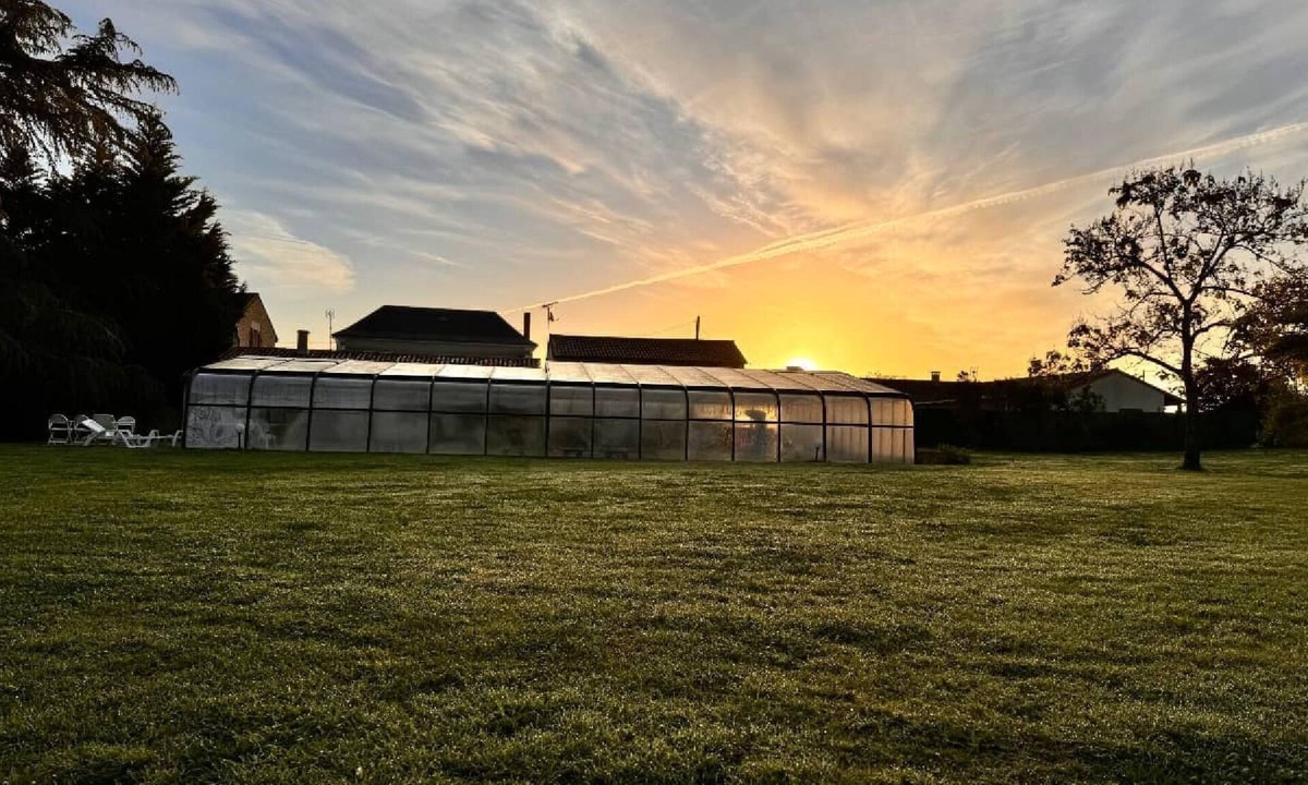 Pas-de-Jeu House | Friendly group accommodation for 15 people