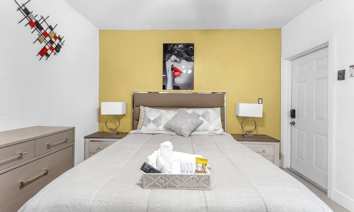 Tamarac Apartment | Fully Equipped Studio w/ Complimentary Items.