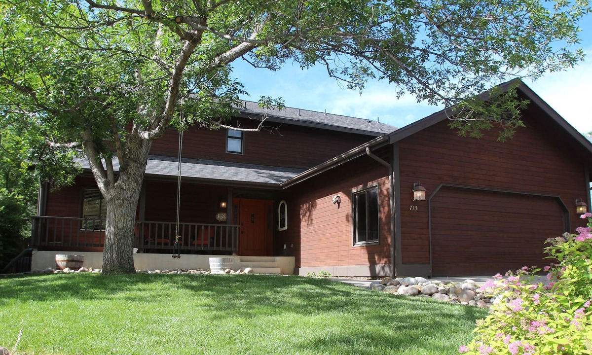 Troutman Park House | Fun Home to Gather in, with easy access to Old Town, CSU, the Foothills and more