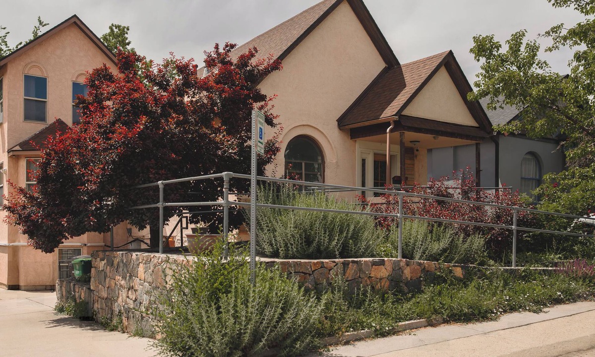 West Colfax House | Funky 4-bedroom house in Denver with Lightrail Access