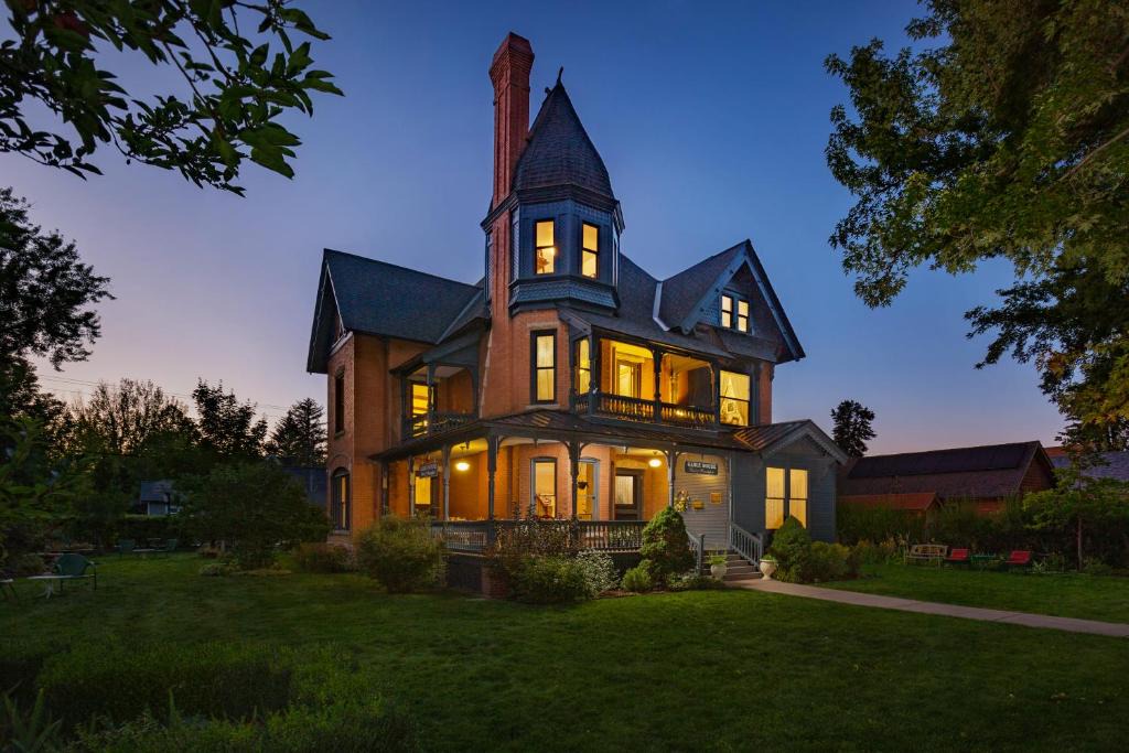Historic Downtown Durango Bed & Breakfast | Gable House Bed and Breakfast Inn