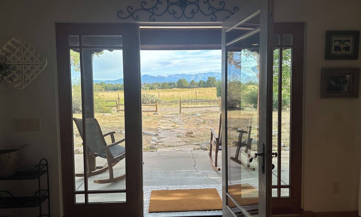 Hesperus House | Glorious Mountain Views at Setting Sun Ranch