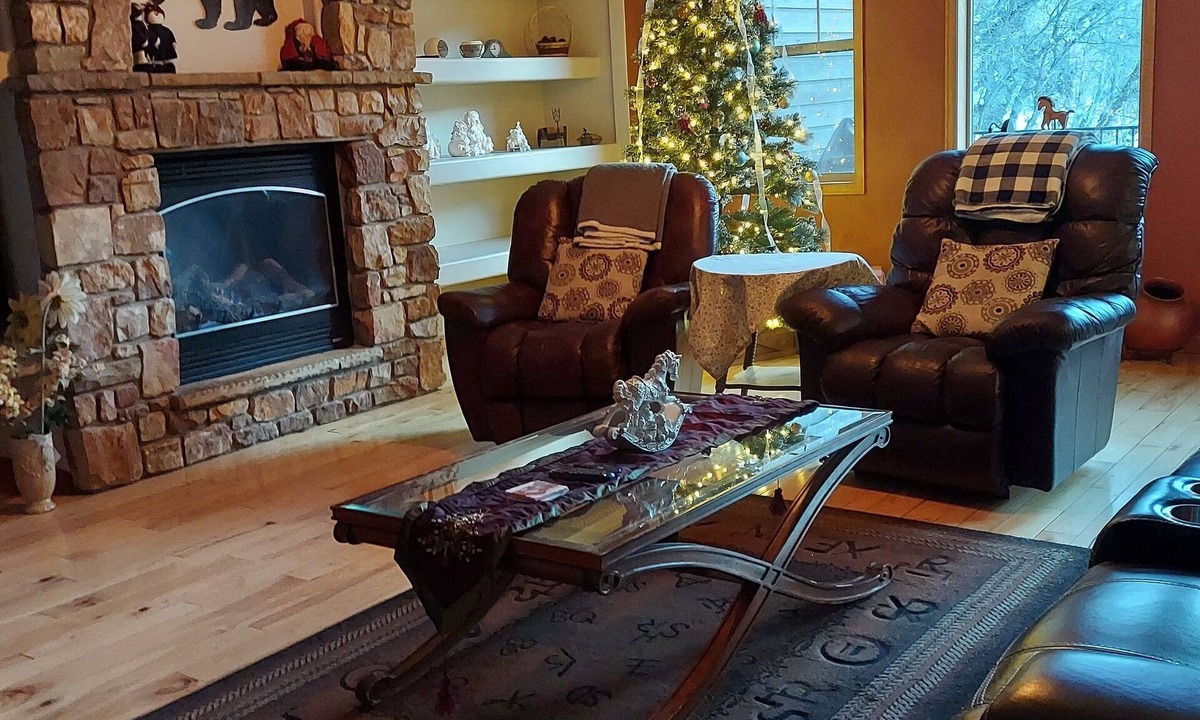 Ridgway House | Gorgeous, spacious, custom home, views, large fenced yard. Fast fiber internet!n