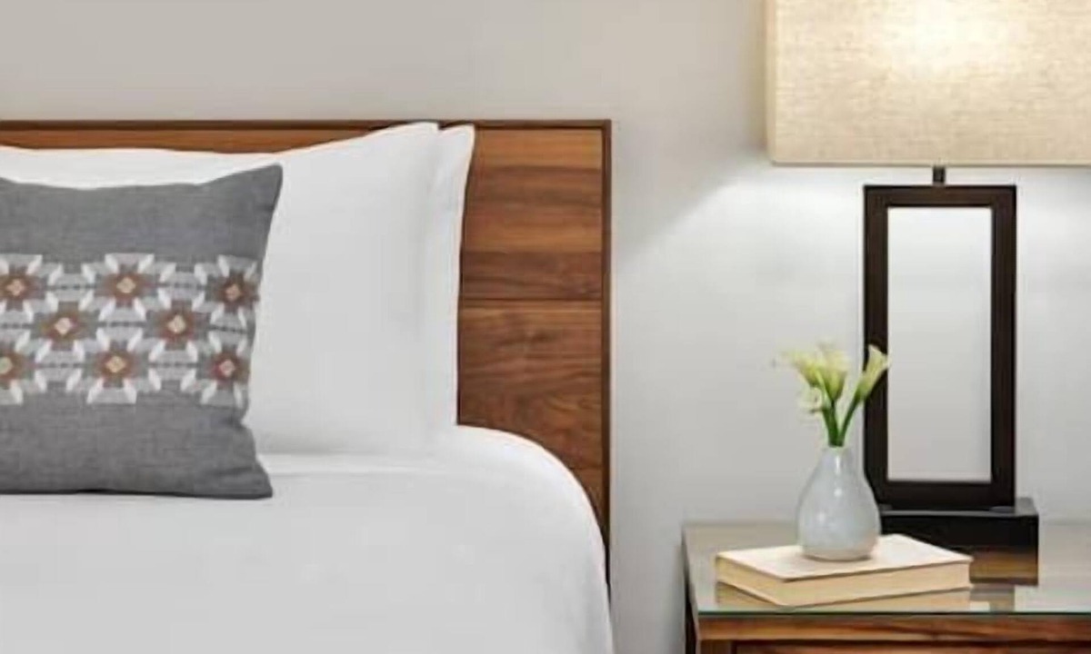 Aspen Hotel | Great Hotel Room Aspen, SKI-IN/OUT, Pool, Hot Tub!