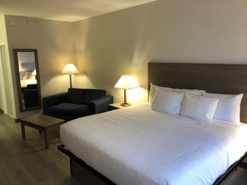 Centennial Hotel | GreenTree Inn Denver Tech Center