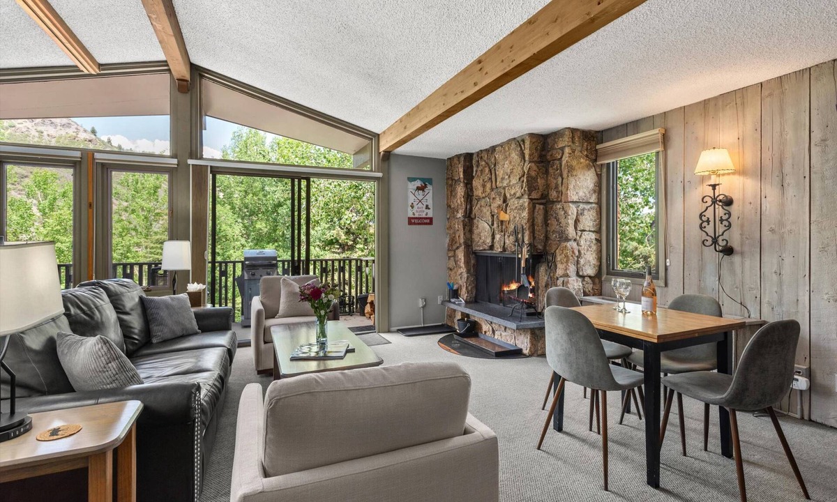 Snowmass Village Condo | Guest Favorites at 10% Off! Stay 3 nights through Nov