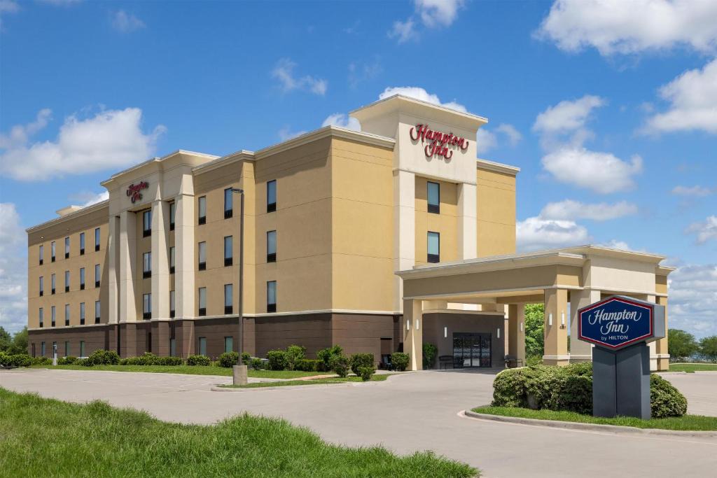 Kenedy Hotel | Hampton Inn Kenedy