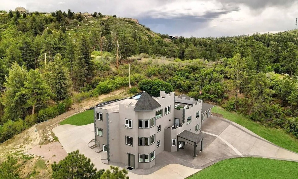 Castle Rock Condo | Haven 5BR 4BA Sleep10 Accessible Camper Parking Shop Golf
