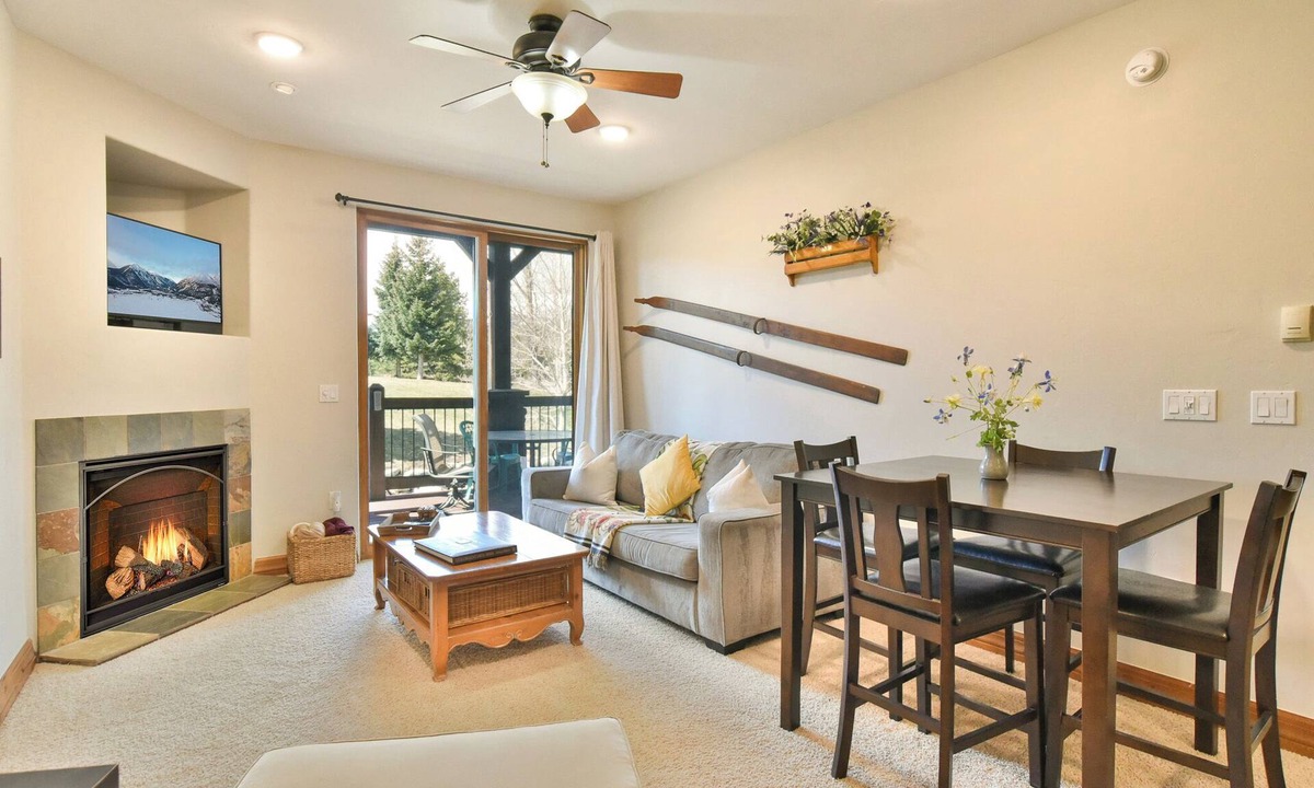 The Highlands Condo | Highland Greens Retreat: Great Location, Near Shuttle Stops