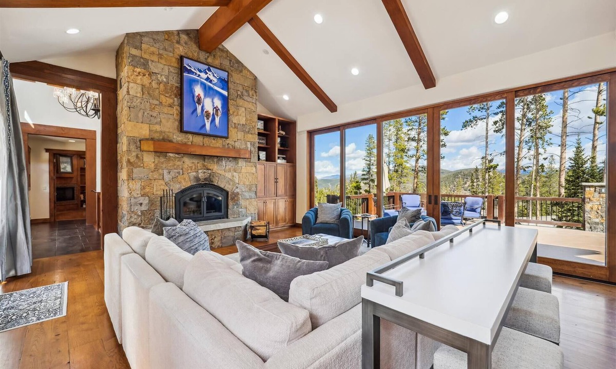 The Highlands House | Highlands Hideaway: Gorgeous Breckenridge Private Home with Private Ski Shuttle!