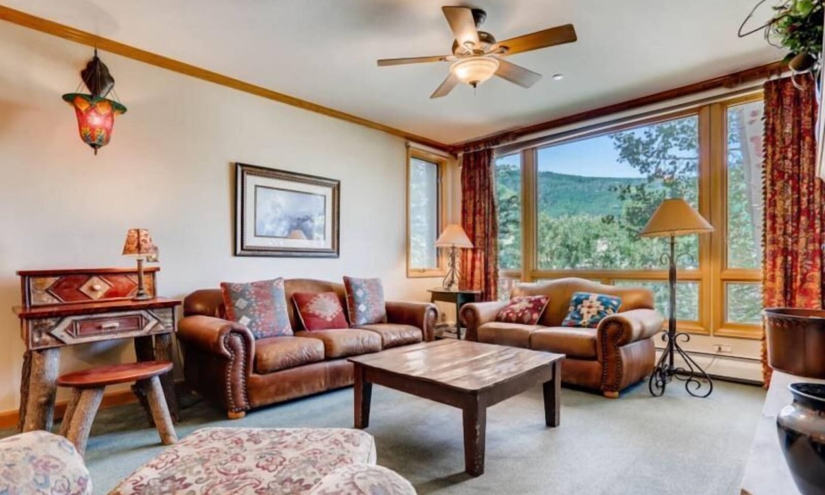 Highlands Townhomes Condo | Highlands Westview 102