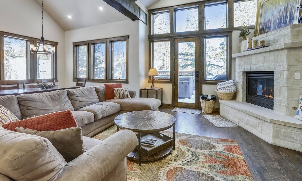 Peak 8 House | Highwood Hideaway: Townhome-Peak 8 Location-Close to Shuttle & Lifts-Hot Tub.