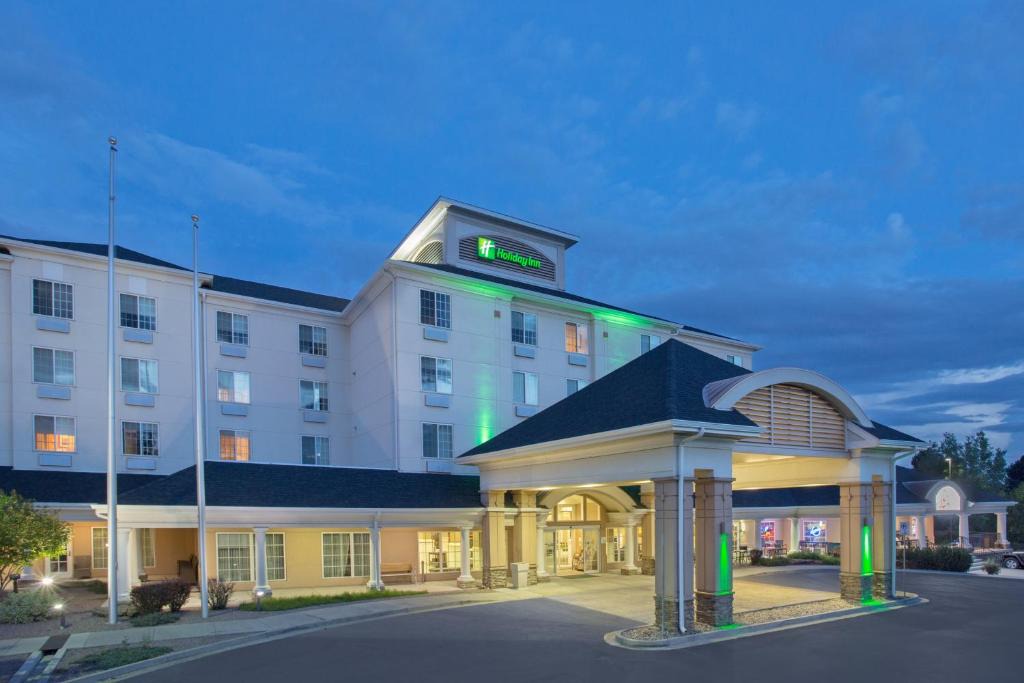 Southeast Colorado Springs Hotel | Holiday Inn Colorado Springs - Airport by IHG