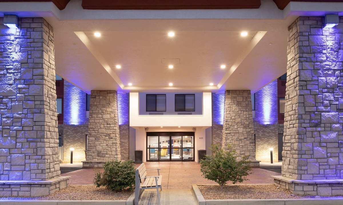 Grand Junction Hotel | Holiday Inn Express & Suites Grand Junction by IHG