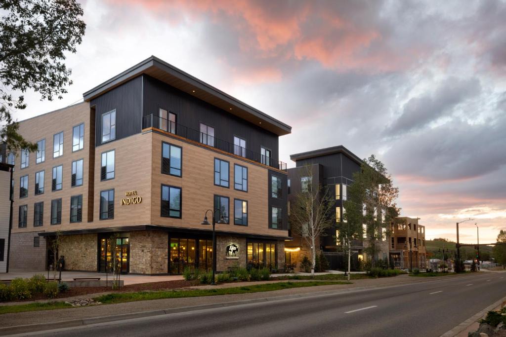 Silverthorne Hotel | Hotel Indigo - Silverthorne by IHG
