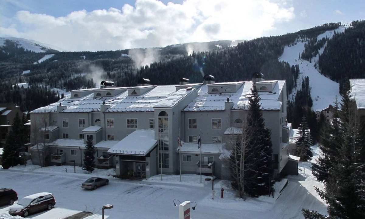 Mountain House Condo | Huge 3BR/3BA Condo (2 Living Rooms facing the slopes) in the Keystone Ski Area