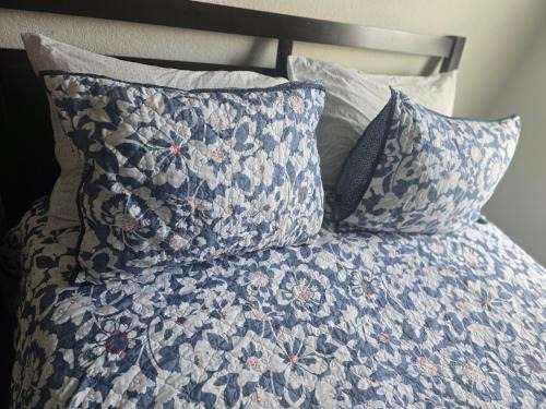 Manor Bed & Breakfast | Imani