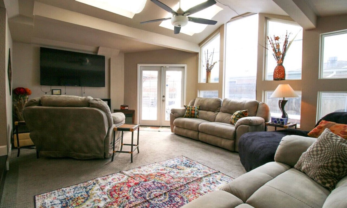 Denver House | Incredible 3800 sf Home - Sleeps 16!