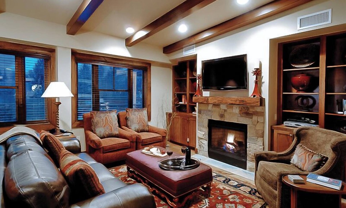 West End Condo | Innsbruck Aspen | Deluxe One-Bedroom Garden Residence 01 w/Hot tub, Centrally located