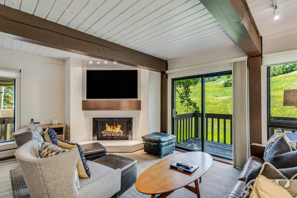 Snowmass Village House | Interlude Condominiums 2-Bedroom Unit 204