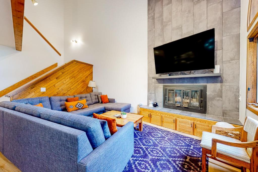 Peak 9 House | King's Crown