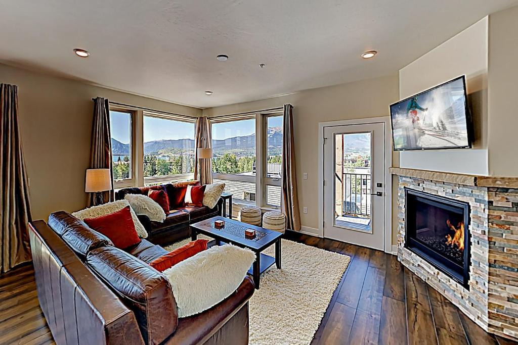 Dillon Apartment | La Bonte Townhomes Unit 304