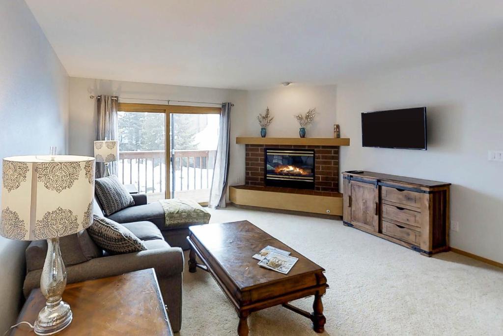 Frisco House | Lagoon Townhome