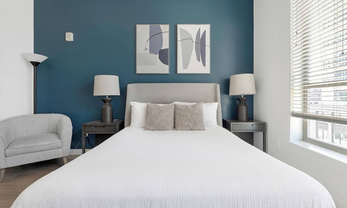 River North Art District Apartment | Landing | Beautiful Studio, Clubhouse, Gym