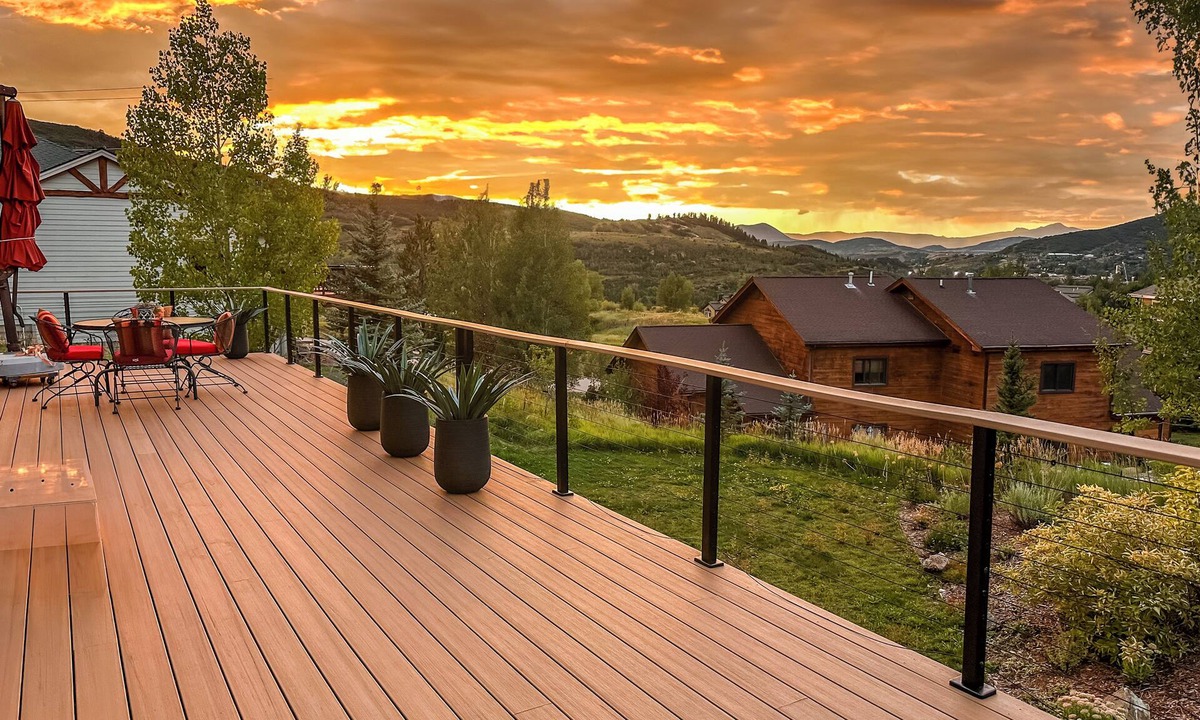 Steamboat Springs House | Large home with private hot tub and views for miles!