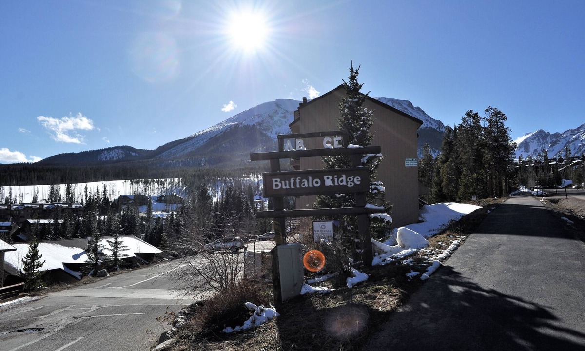 Wildernest Condo | Large Three bedroom with Amazing Amenities Great Family Property Club House