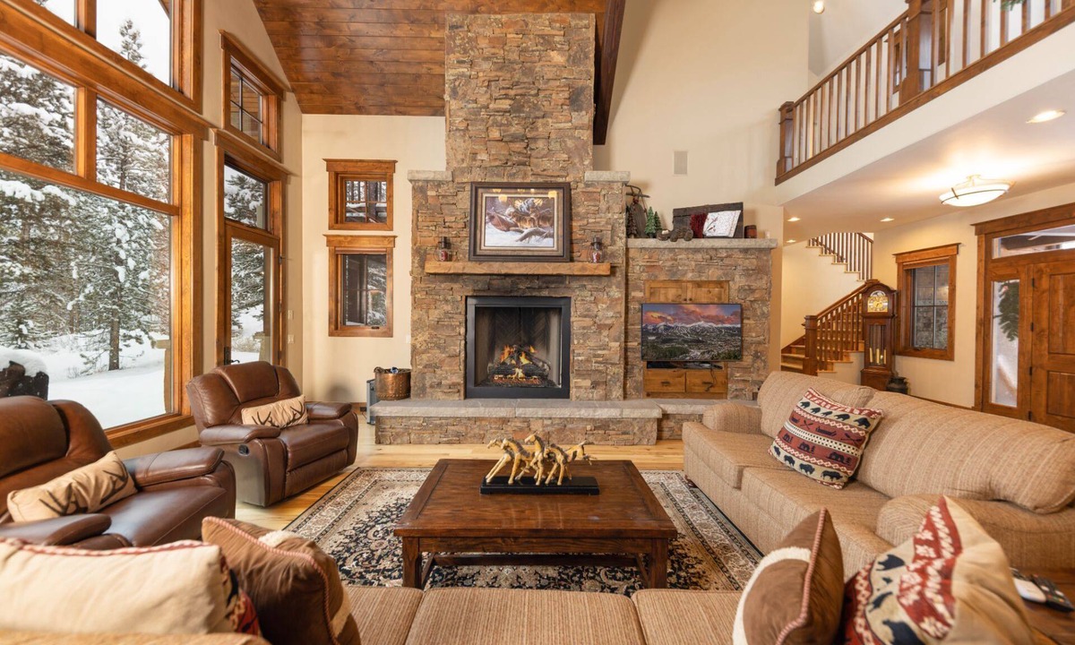 The Highlands House | Last Nickel Lodge: Private Home on Golf Course, Hot Tub, Pool Table, Foosball