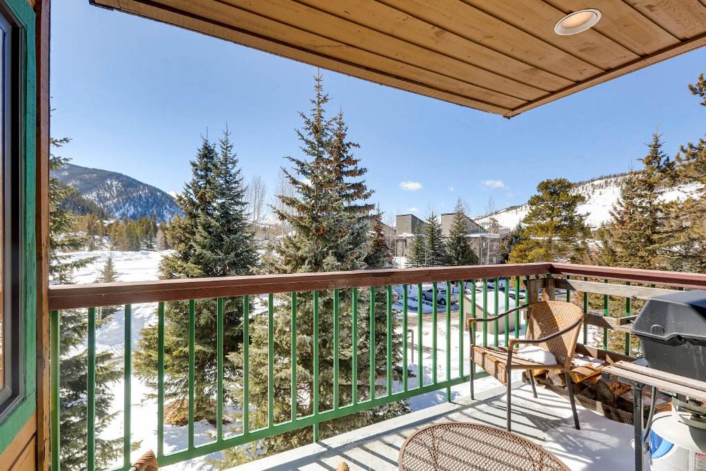 Lakeside Village Apartment | Lenawee 1747