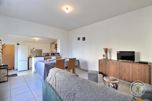 Liffre House | Les etangs
