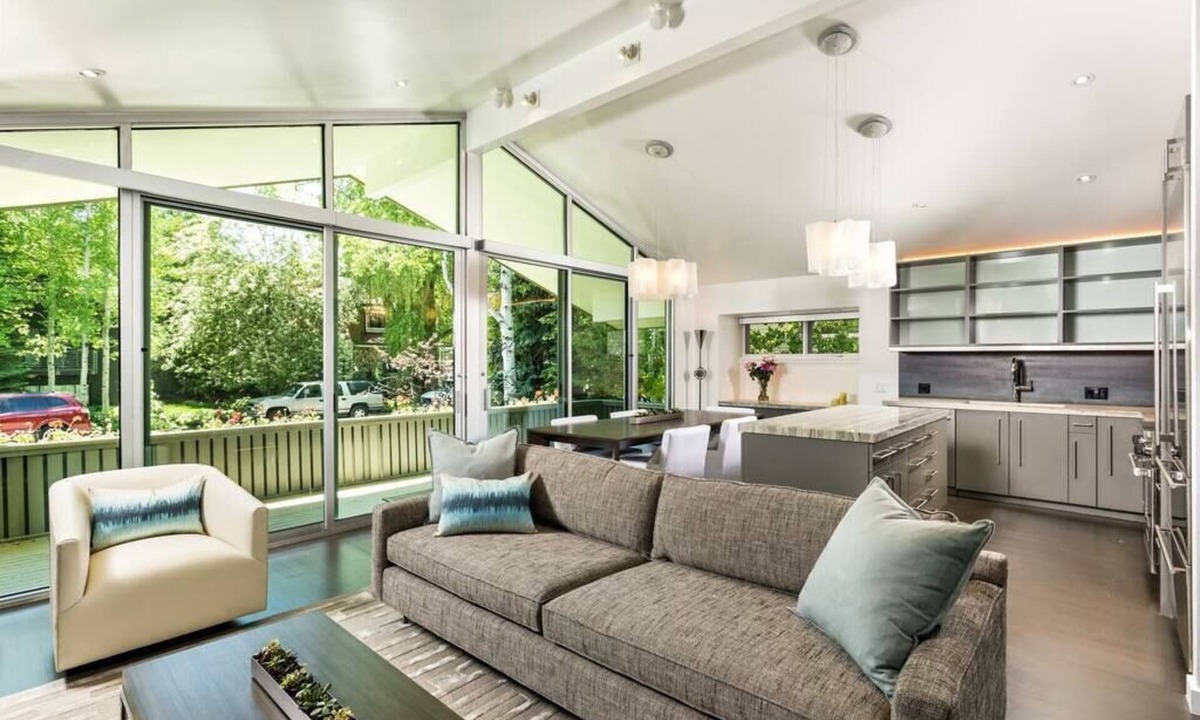 West End House | Light filled Contemporary in prestigious West End