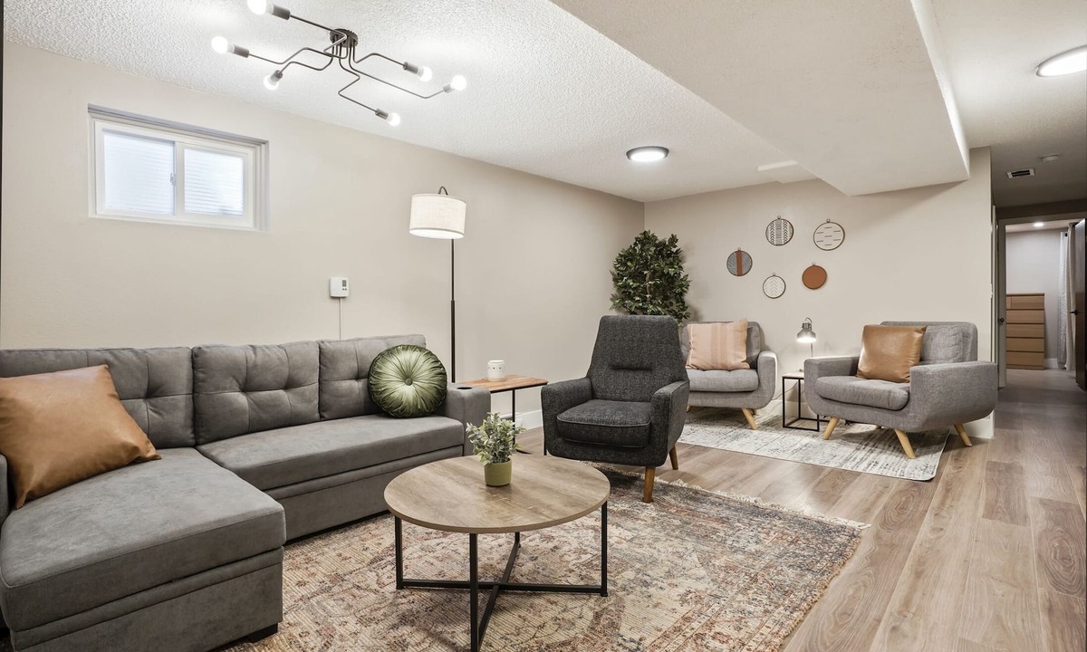 Columbine House | Littleton Corner: Quiet, Safe, Private 3 Bedroom/2 Bathroom