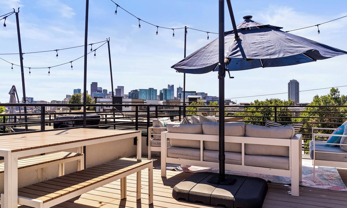 Highland House | Location! 2 Bedroom Townhouse w/Rooftop Deck in LoHi