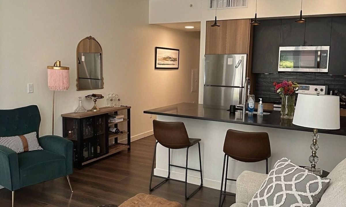 LoDo Apartment | LODO 1-bedroom Designer Apartment Meets Mile High Charm