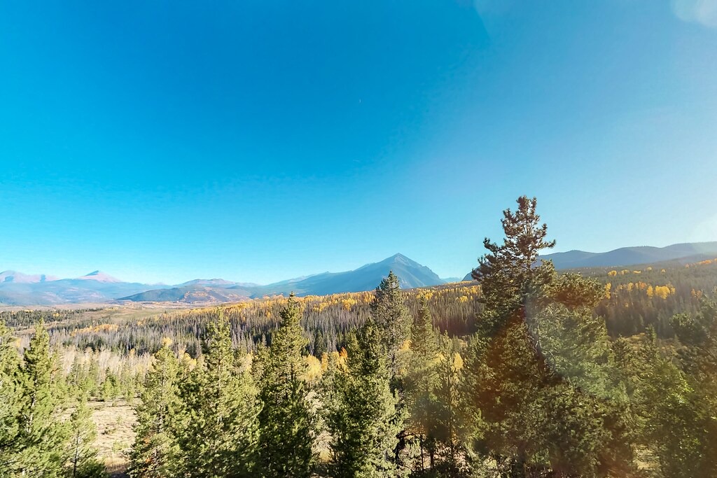 Wildernest Condo | Lofted condo w/ mountain views & shared pool/hot tubs - near hiking/biking!