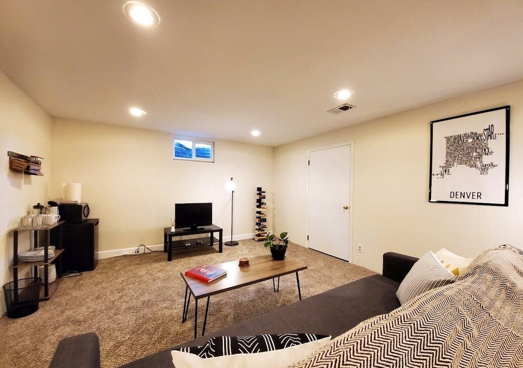 University Apartment | Loftium | Spacious & Cozy Basement Level Suite Near DU!