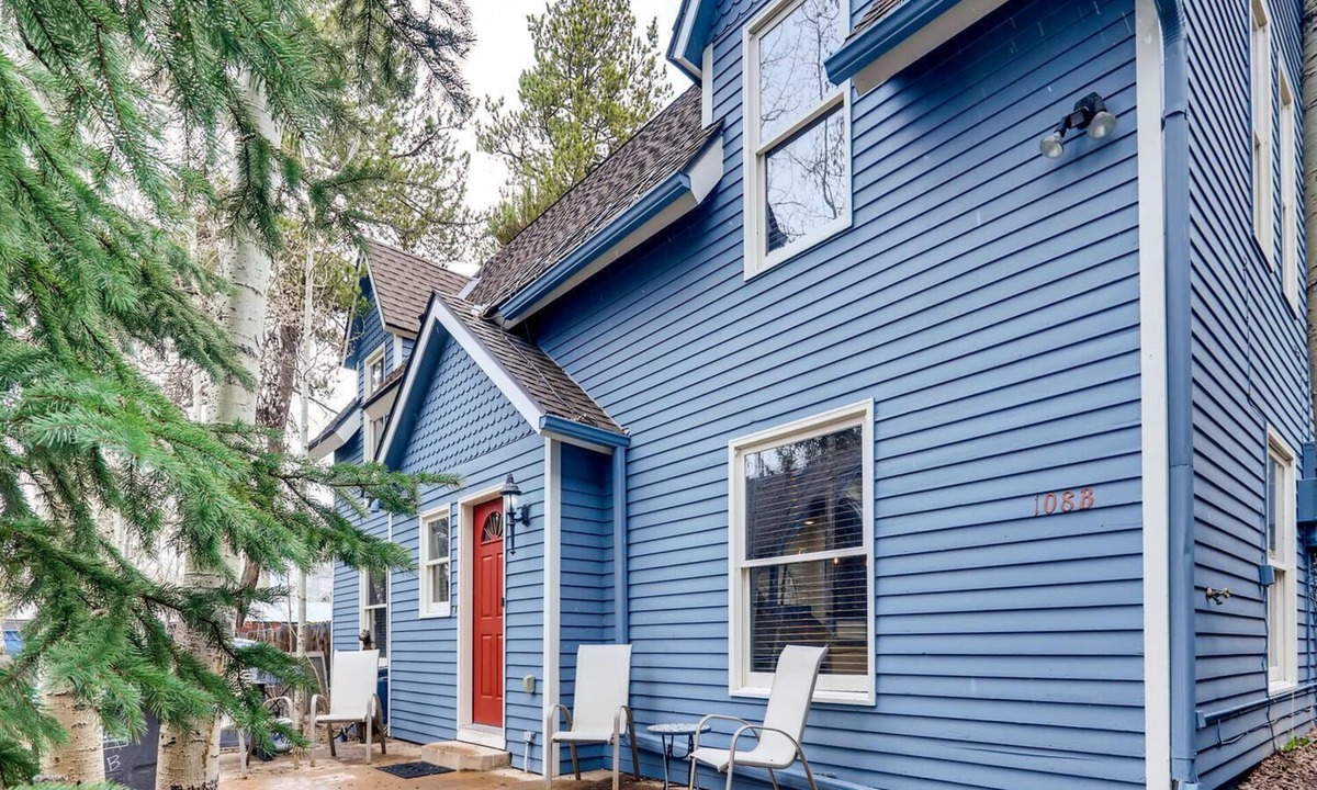 Historic District House | Lovely 3BD home In downtown Breckenridge!Walk to everything, backs trails