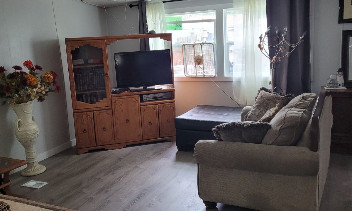Longmont House | Lovely home located close to breweries, parks and greenbelt